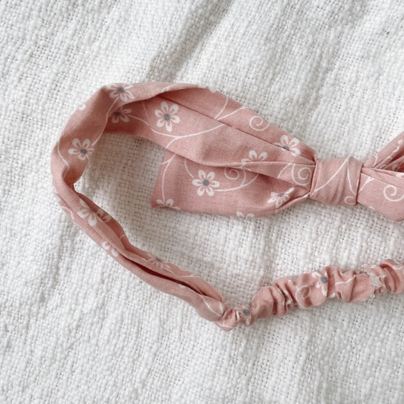 Pink floral headband - Picture 3 of 6